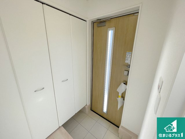 京都市山科区北花山市田町　第1期　新築一戸建ての玄関|シューズボックスにはたくさんの靴が収納できるので玄関周りはいつもスッキリ！ご家族が増えても安心！