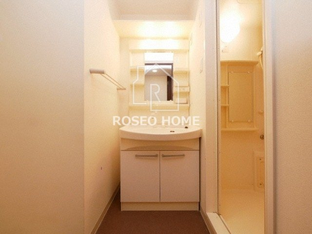 ビバーチェ鷺洲の洗面所