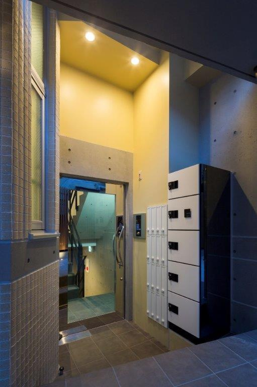 世田谷区奥沢２丁目の賃貸マンションのエントランス