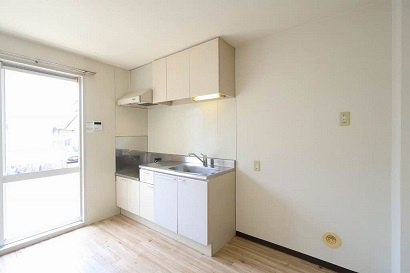 広島市安佐北区口田５丁目のアパートのキッチン