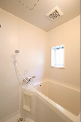 広島市安佐北区口田５丁目のアパートの浴室