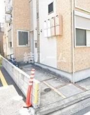 豊島区南池袋４丁目のアパートのエントランス