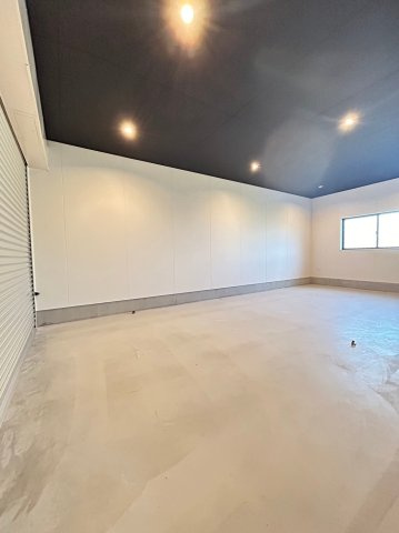 ＆Space茨木の駐車場
