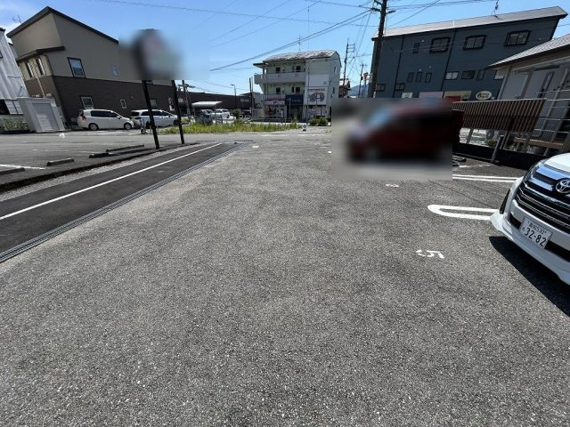 フェリスの駐車場