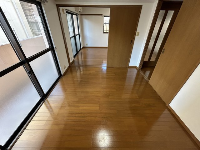 フェリスの洋室