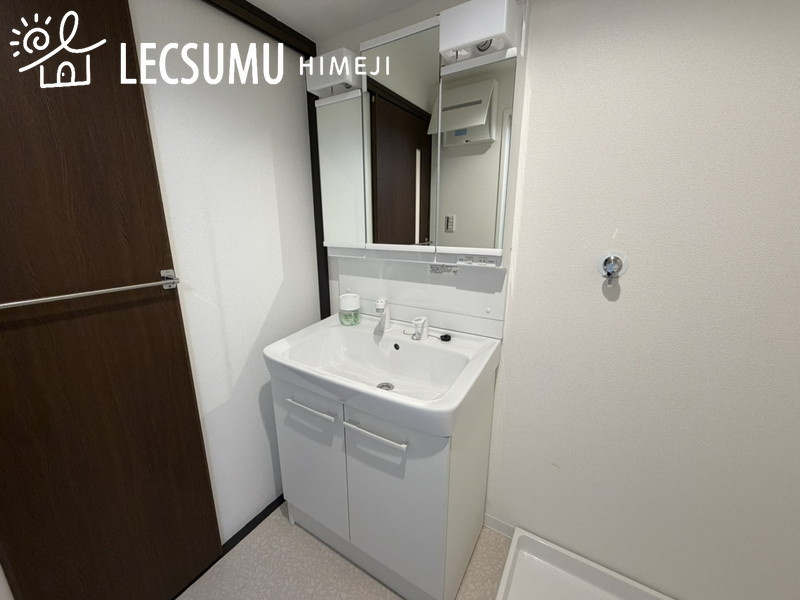 ライオンズマンション姫路西今宿の独立洗面台