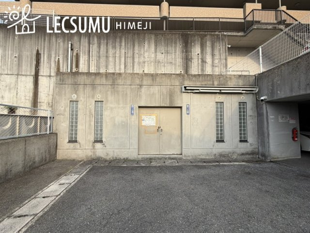 ライオンズマンション姫路西今宿の駐車場