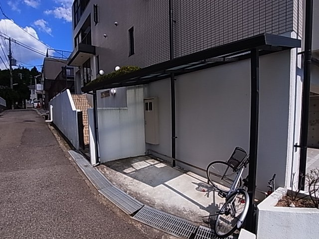 神戸市北区鈴蘭台北町１丁目の賃貸マンション