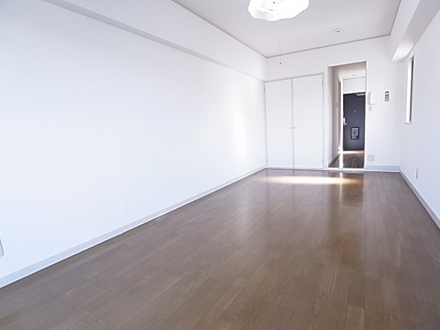 神戸市北区鈴蘭台北町１丁目の賃貸マンションの居間・リビング|室内