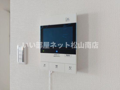 【セキュリティ】 | ロイヤルメゾン岩崎町