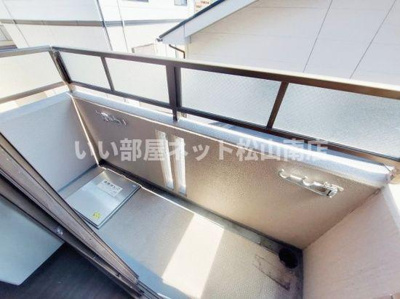 【バルコニー】 | ロイヤルメゾン岩崎町