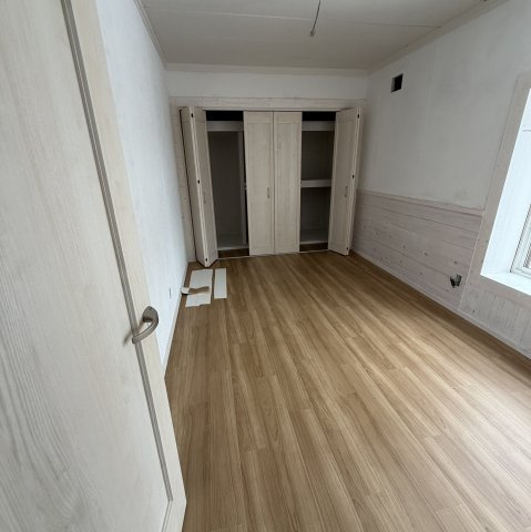 登別市富士町3丁目1-1アパートの居間・リビング