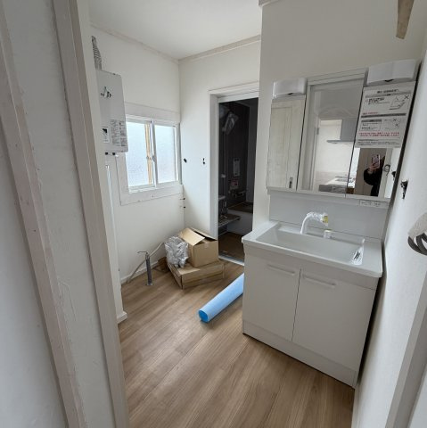 登別市富士町3丁目1-1アパートの独立洗面台