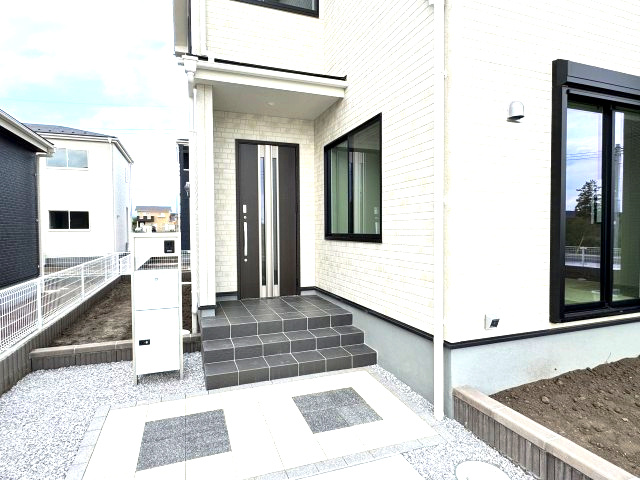 リーブルガーデンS  前橋茂木町第３　７号棟の玄関|高級感ある玄関です