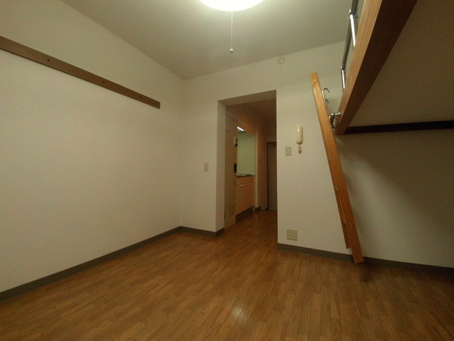 六甲ガーデンホームズの居間・リビング