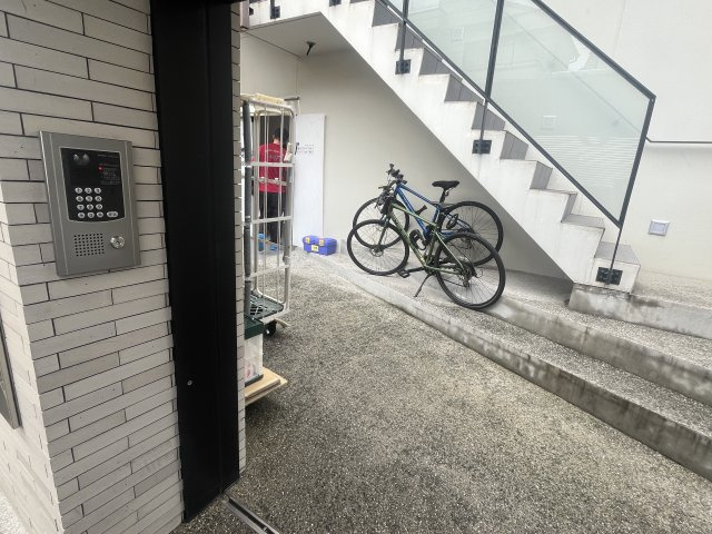 【エントランス】