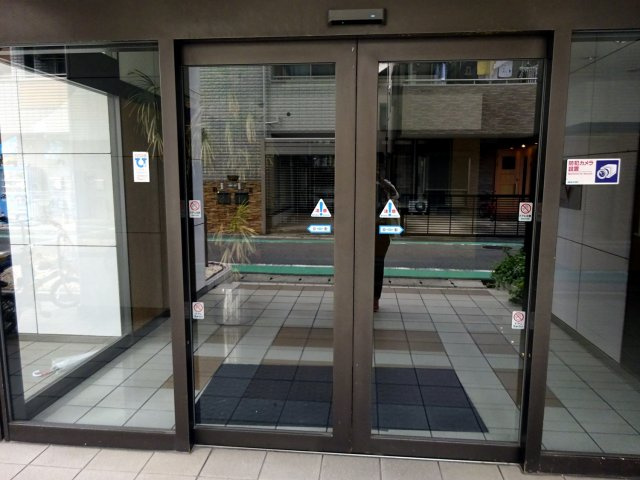 インターフェルティR2甲子園のエントランス