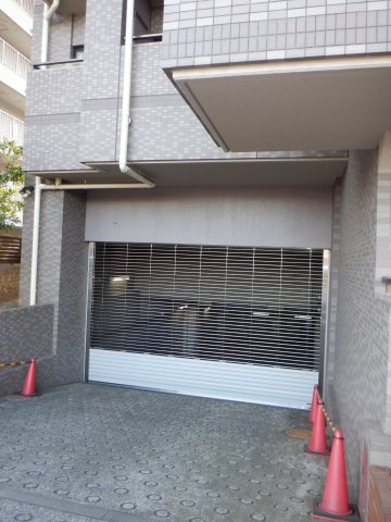 カルム赤羽の駐車場