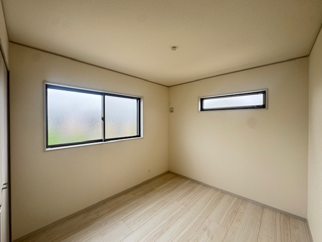 いろどりアイタウン倉敷市大内②号棟の洋室|２階北東洋室５．３３帖。