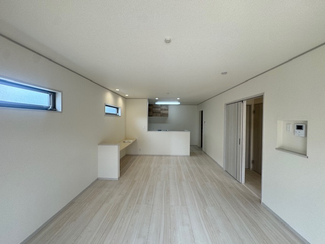 いろどりアイタウン倉敷市大内②号棟の居間・リビング