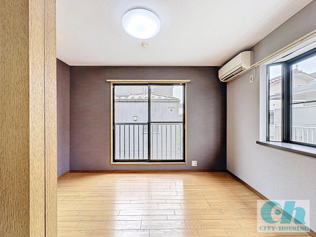 グラツィア久が原 202号室の洋室