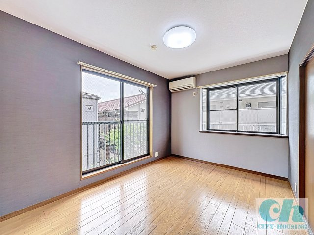 グラツィア久が原 202号室の洋室