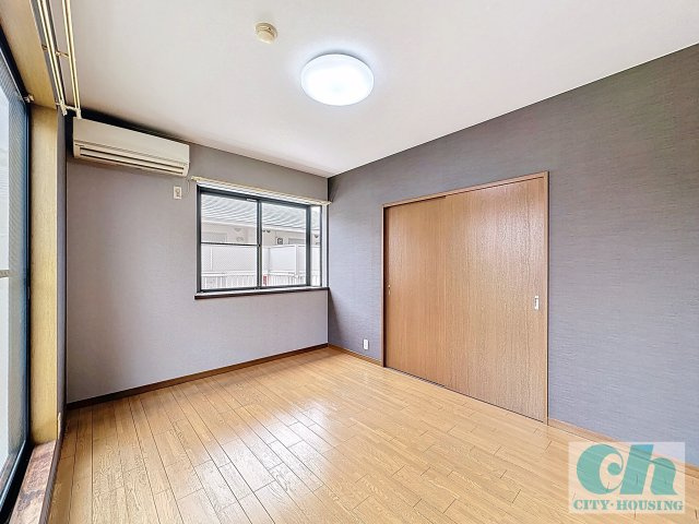 グラツィア久が原 202号室の洋室