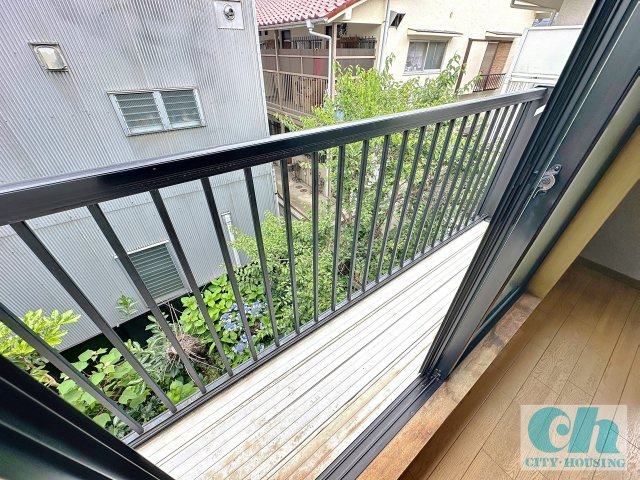 グラツィア久が原 202号室のバルコニー