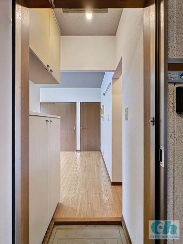 グラツィア久が原 202号室の玄関