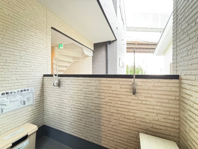 【バルコニー】REGALEST 東仙台 プレミア