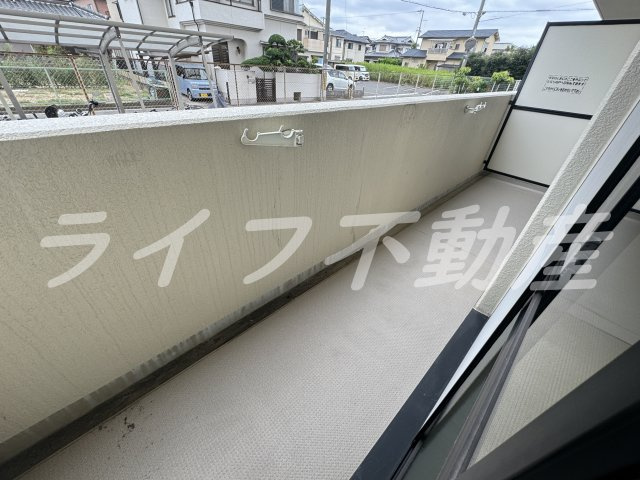 メゾン菱江のバルコニー|外からの目が気にならないバルコニーで洗濯物が干せます