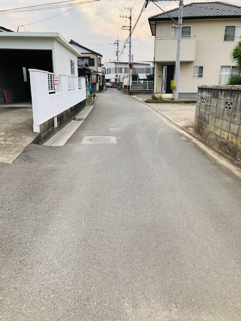 坂井町3丁目の前面道路含む現地写真