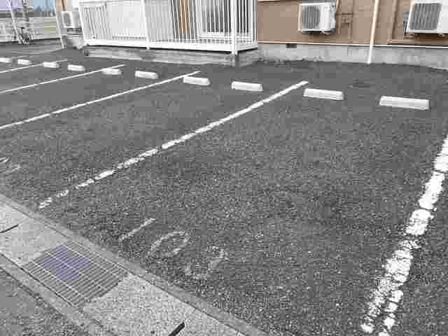 カンパーニュ壱番館の駐車場