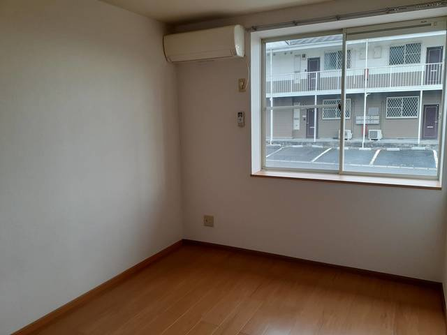 カンパーニュ壱番館の洋室