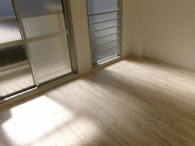 多聞ビルの寝室