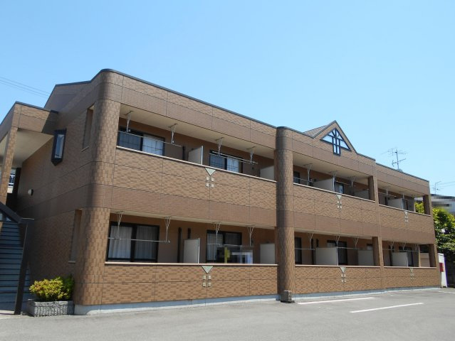 グランディール・城山の外観