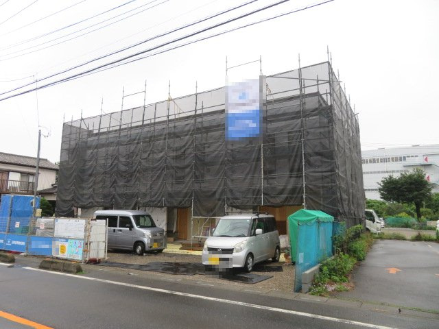 所沢市大字中富の倉庫|建築中