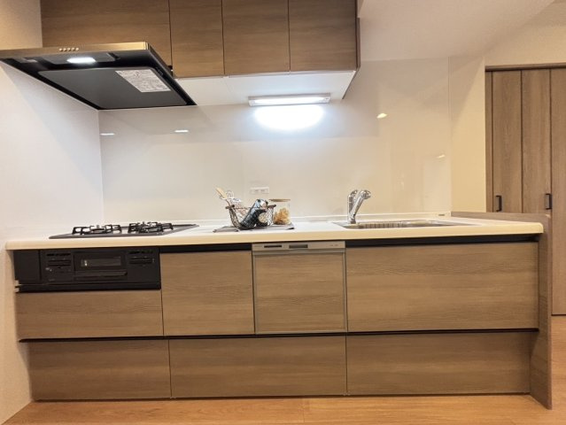 【キッチン】アンビックス志賀ストリートタワー 