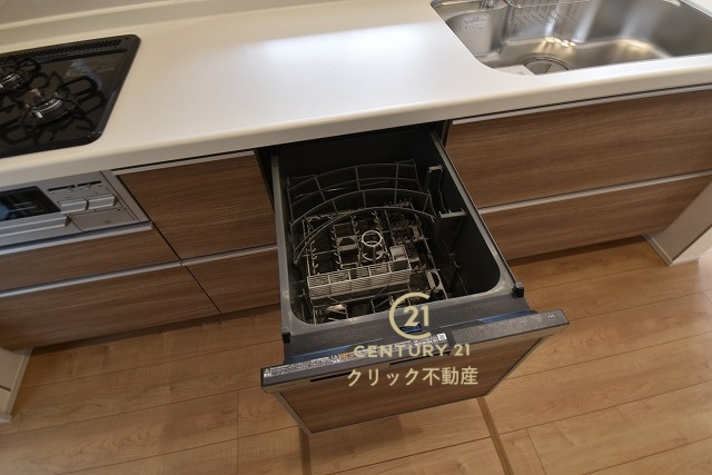 ブルーミングガーデン  水戸石川4丁目　1期　限定1棟！のキッチン|食事の後片付けもラクラクの食洗機つき♪水道代の節約になり、気になる手荒れも防げそう！