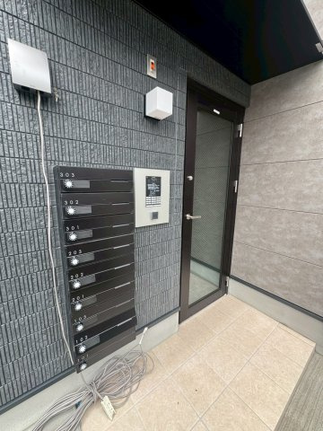 グレイス千里丘のエントランス