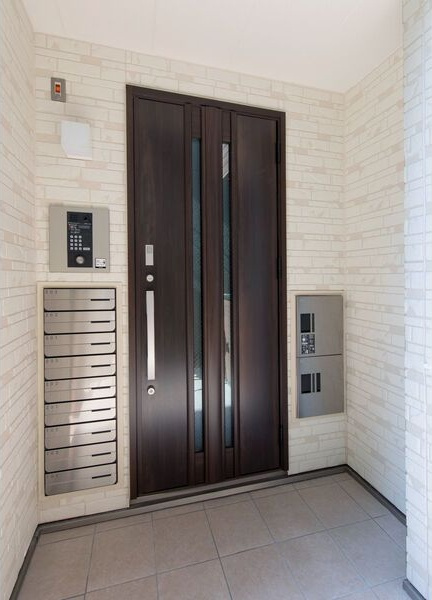 DEVELD辻本通のエントランス