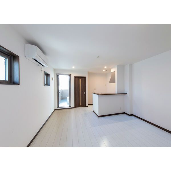 DEVELD辻本通の居間・リビング