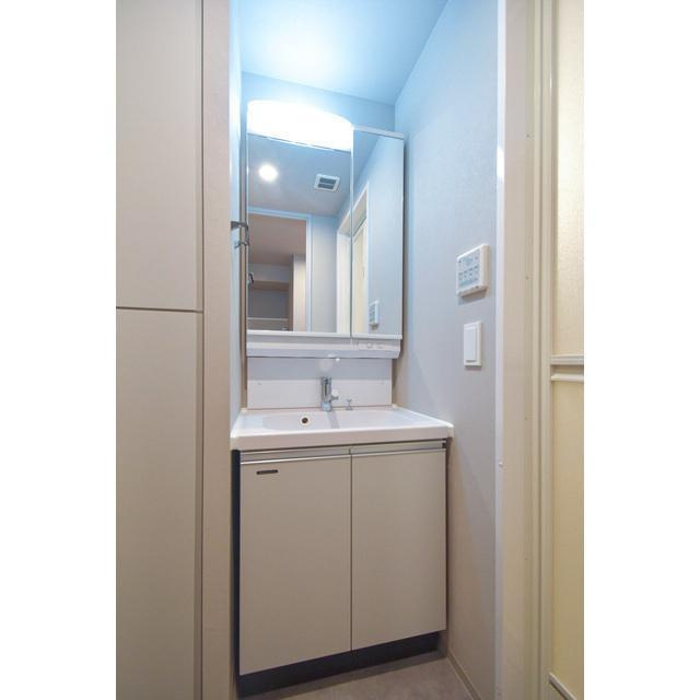 TOPAZ江坂の洗面所