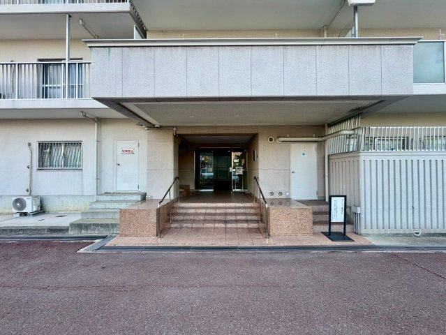 ドルミ京橋のエントランス