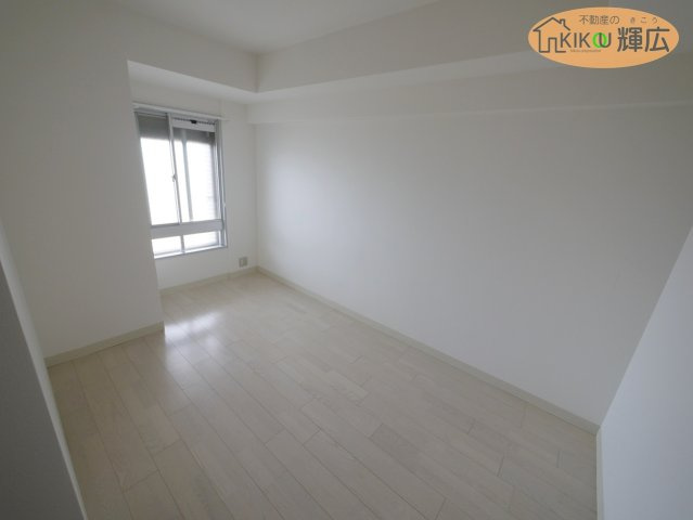 【洋室】 | 高砂アーバンコンフォート　9階