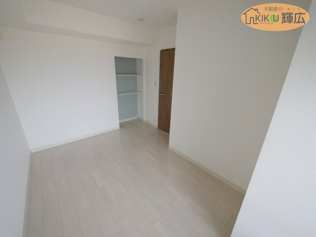 【洋室】 | 高砂アーバンコンフォート　9階