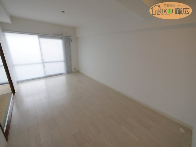 【居間・リビング】 | 高砂アーバンコンフォート　9階 | 2023年全面リフォームしております。