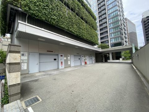 堂島ザ・レジデンスマークタワーの駐車場
