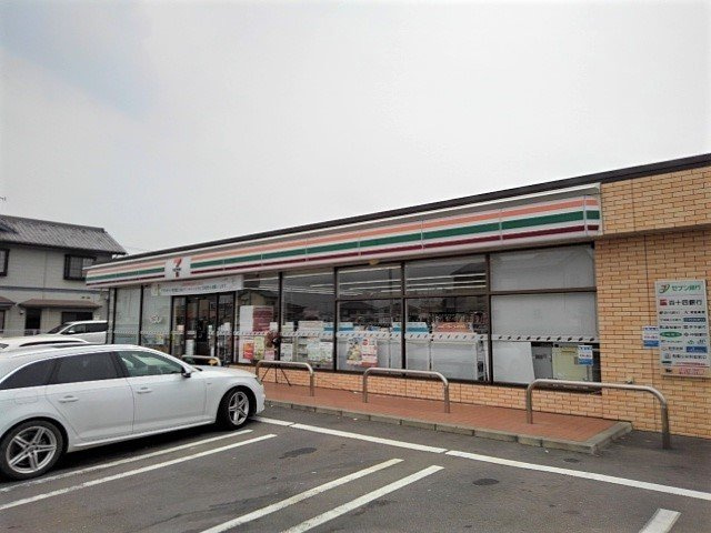 サウス・ソレイユ　Ｂの周辺|セブンイレブン観音寺三本松町店まで200m
