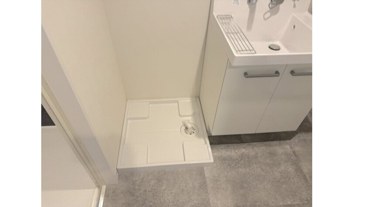 東京都中野区松が丘1丁目　１棟売りアパートの独立洗面台